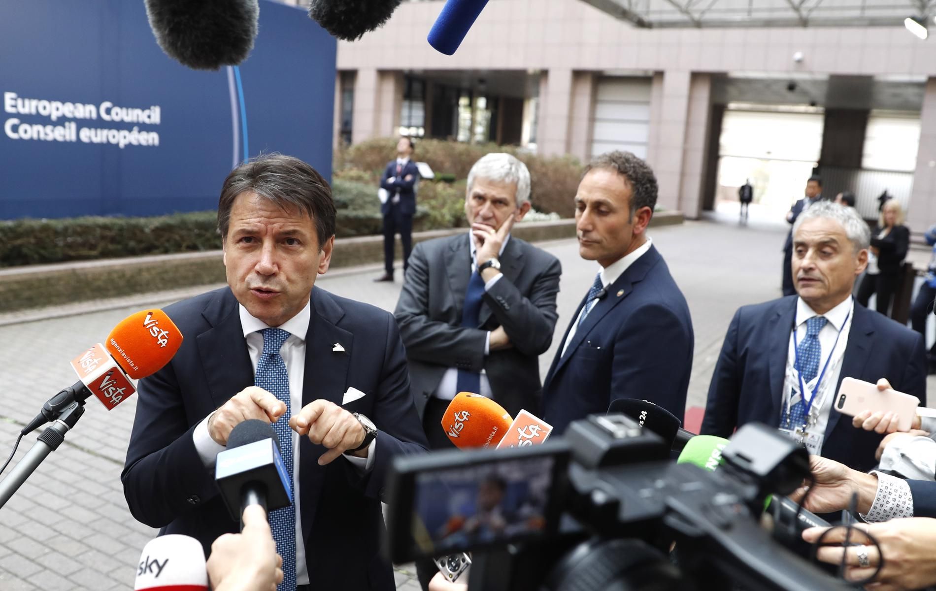 Конте ще обясни в Брюксел защо бюджетът на Италия е с такъв дефицит
