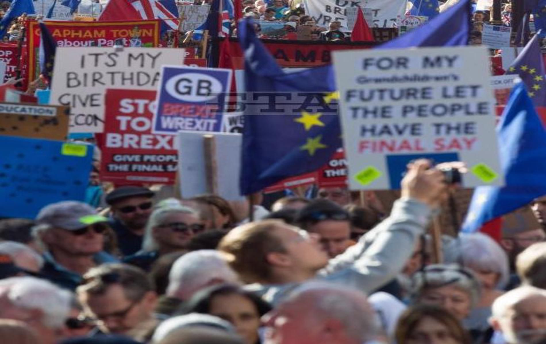 700 000 протестираха вчера в Лондон срещу Брекзит