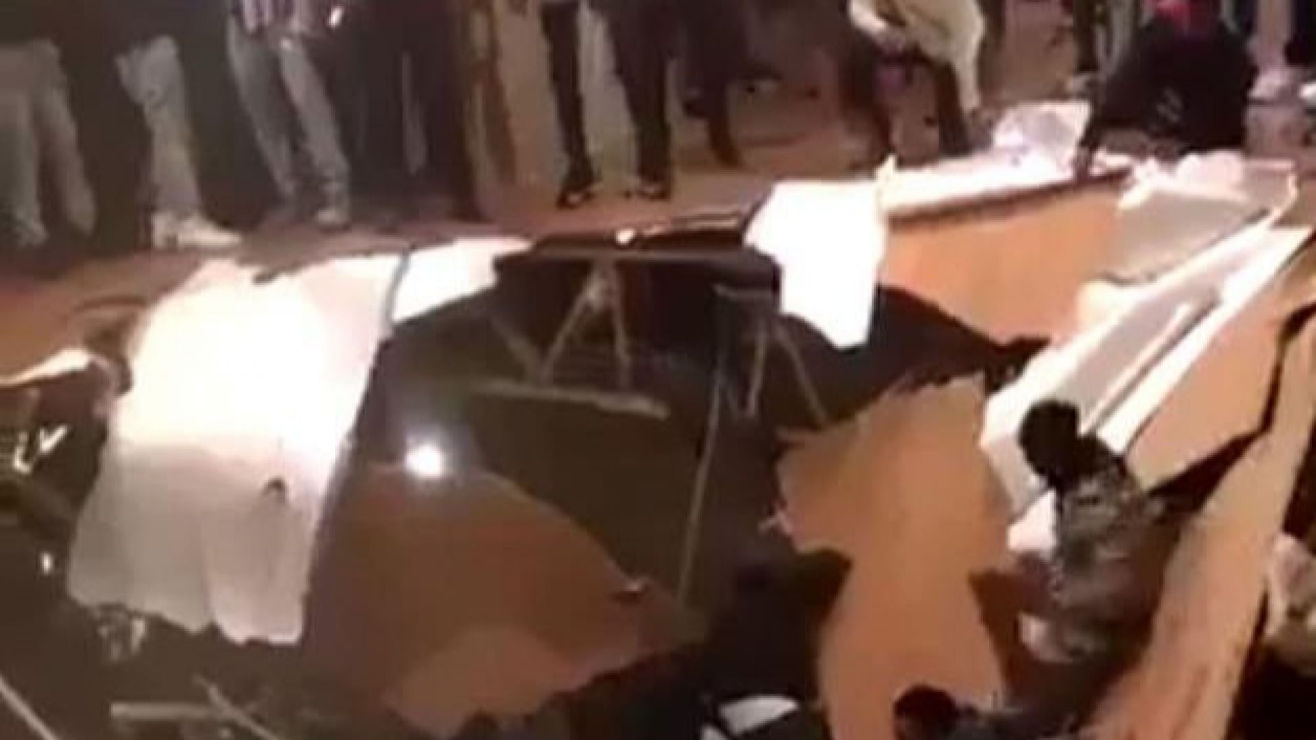 Купон срути под в къща до университет в САЩ, 30 са ранени (видео)