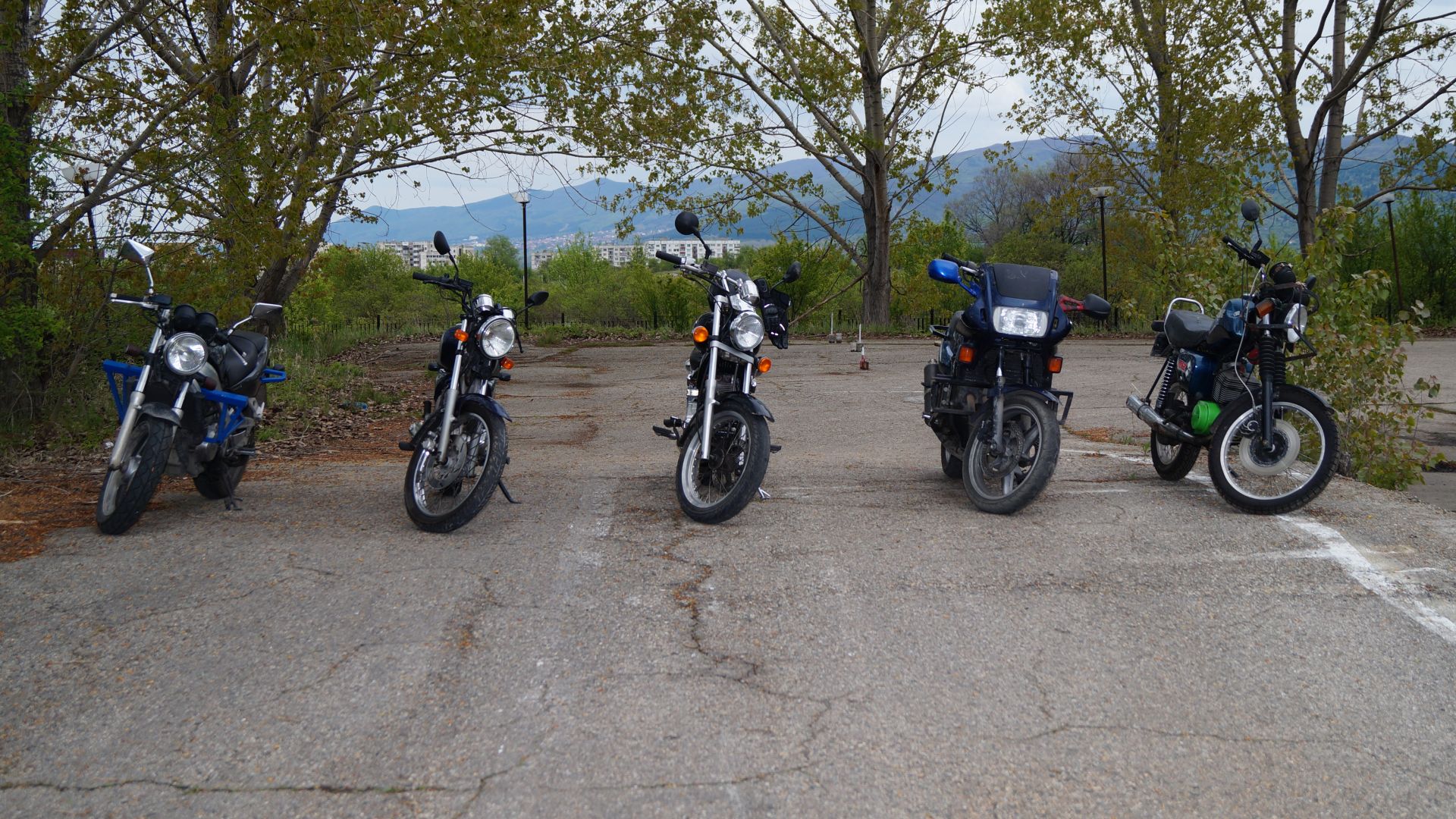 57 годишен варненец си счупи десния крак при инцидент с учебен