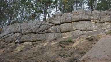 Открита крепостна стена в Родопите доказва теорията за Микенска Тракия