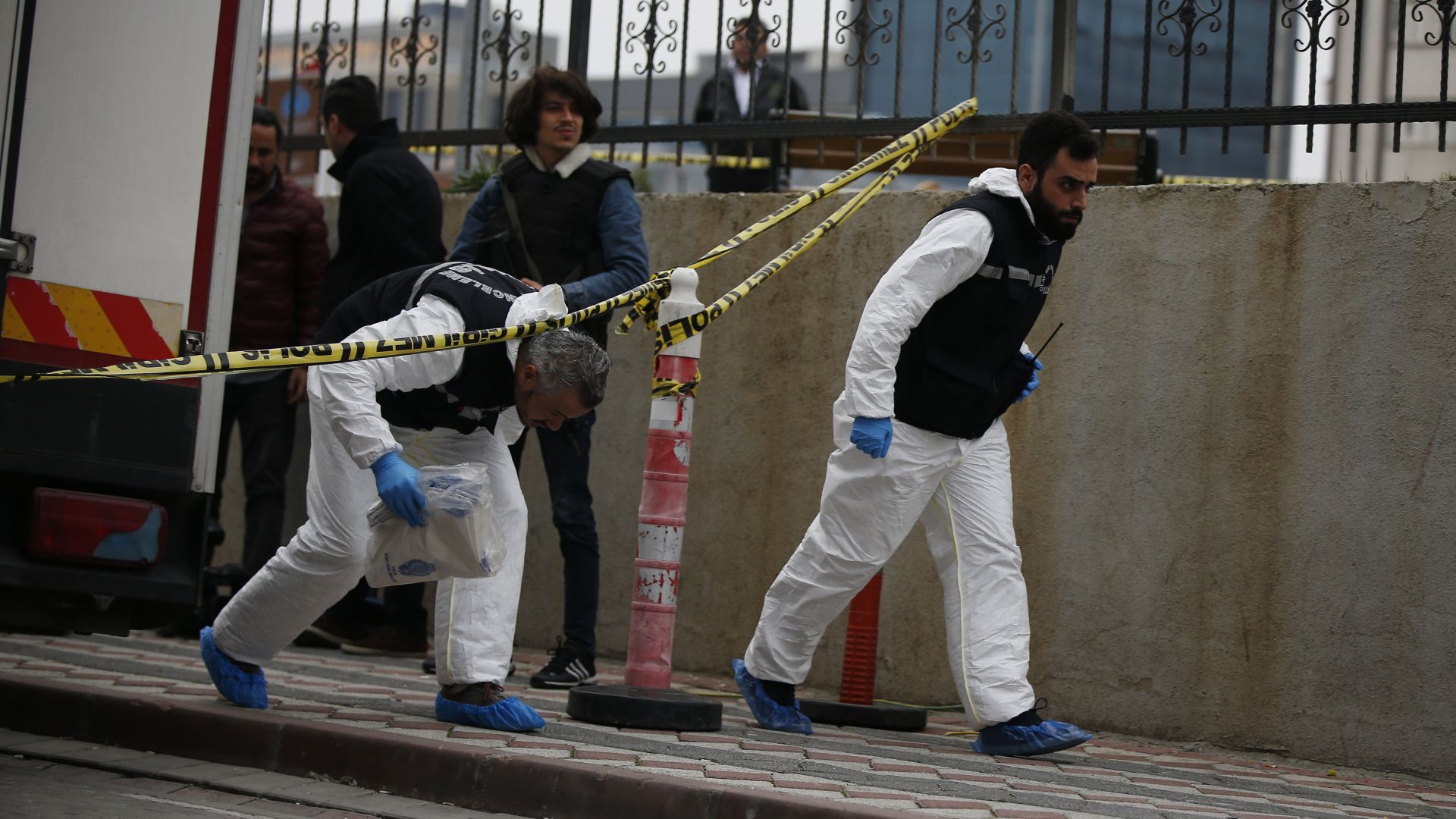 Автомобили на Саудитското консулство в Истанбул за които се смята