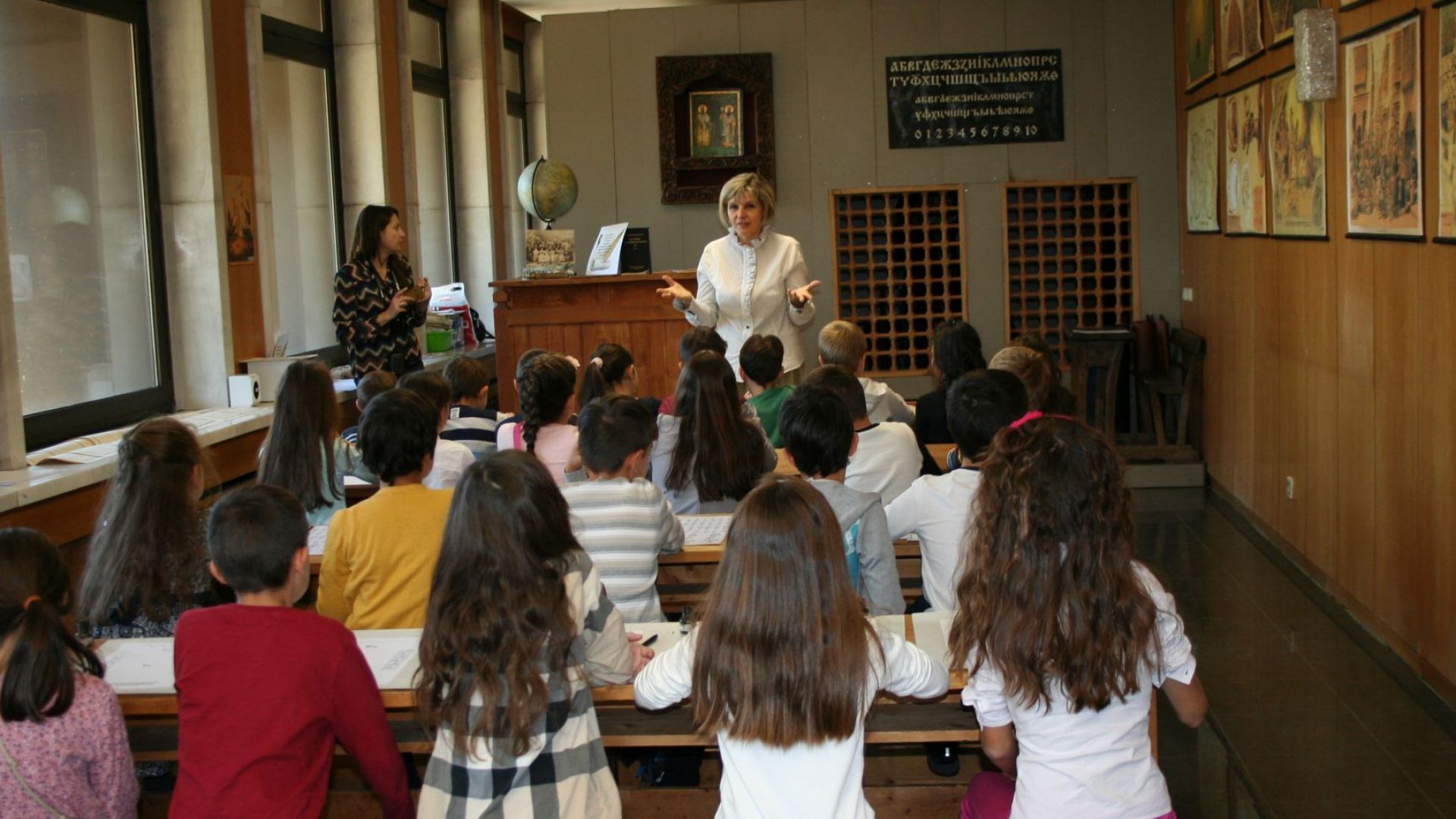 По случай Деня на народните будители 1 ноември Националният