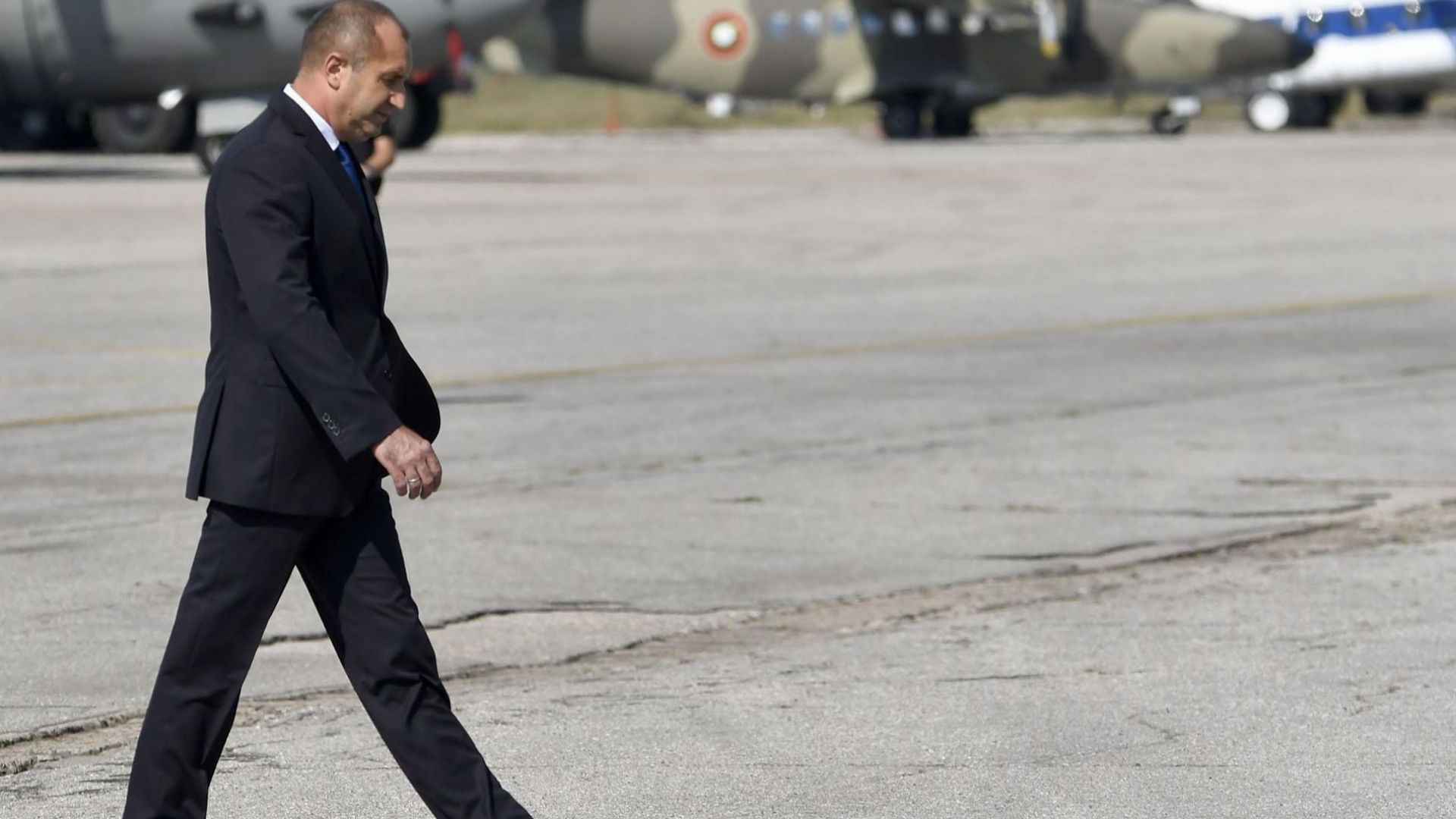 Със 145 гласа за и 65 против парламентът прие повторно