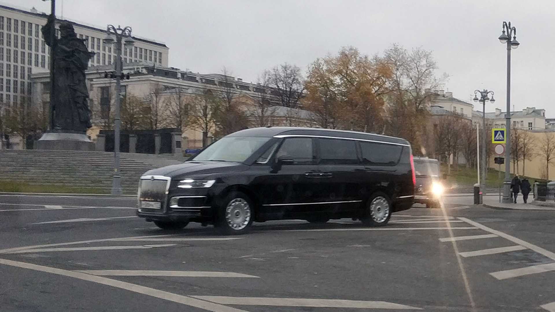 Владимир Путин стана първият държавен глава със собствен ван
