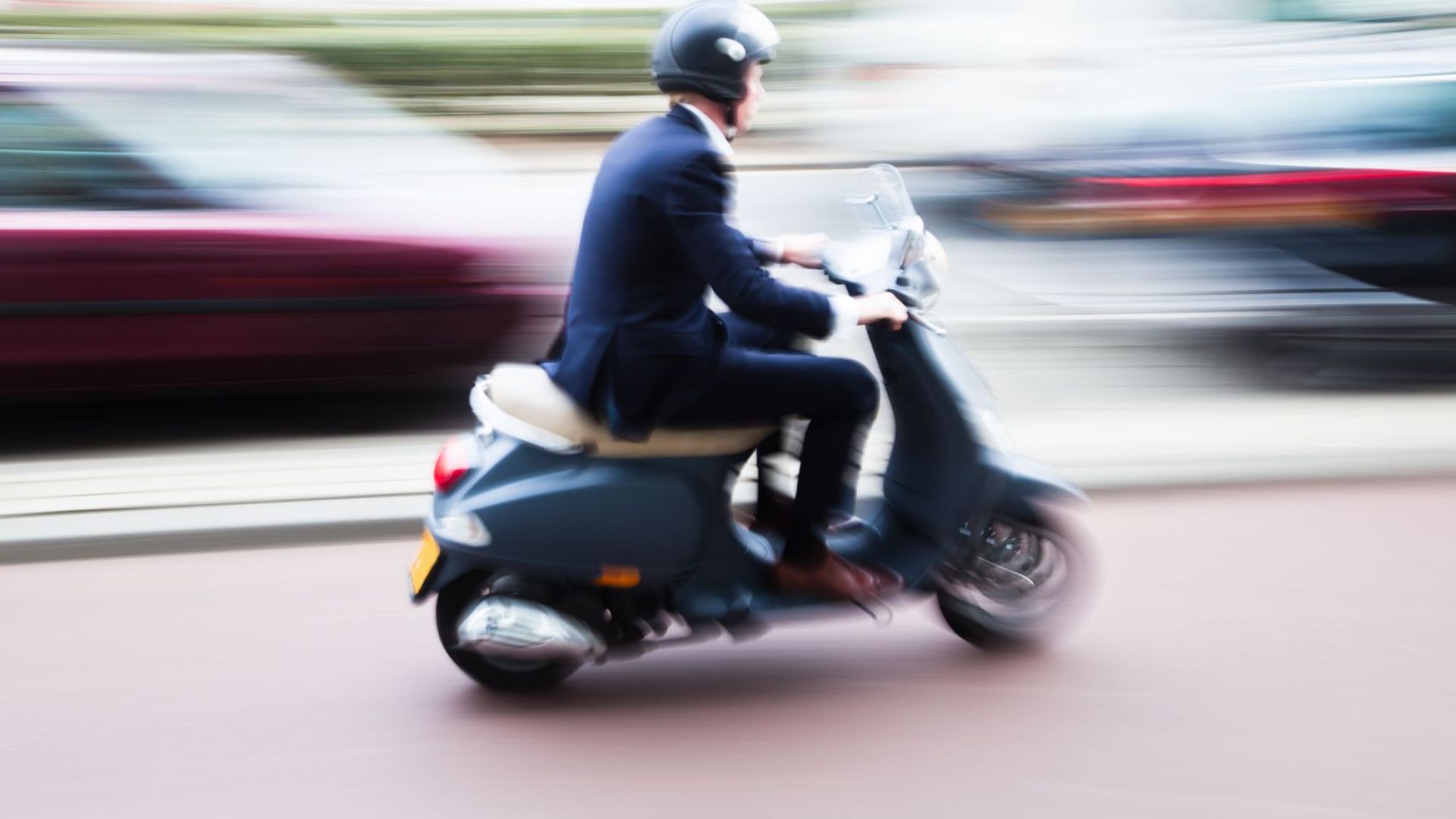 Градските власти в Мадрид приеха днес решение което забранява движението