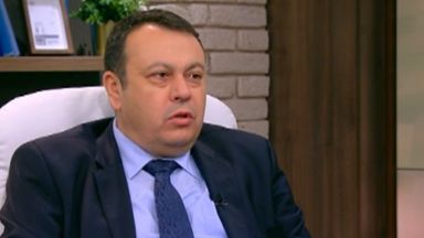 Ахмед Доган няма какво да разкаже в комисията Росенец защото