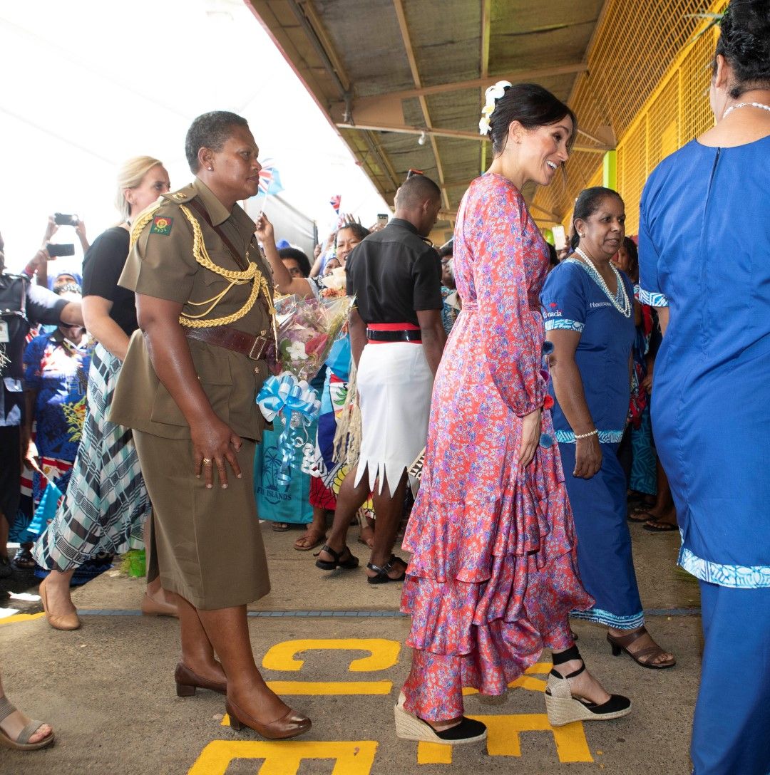 Меган на пазара Сува във Фиджи