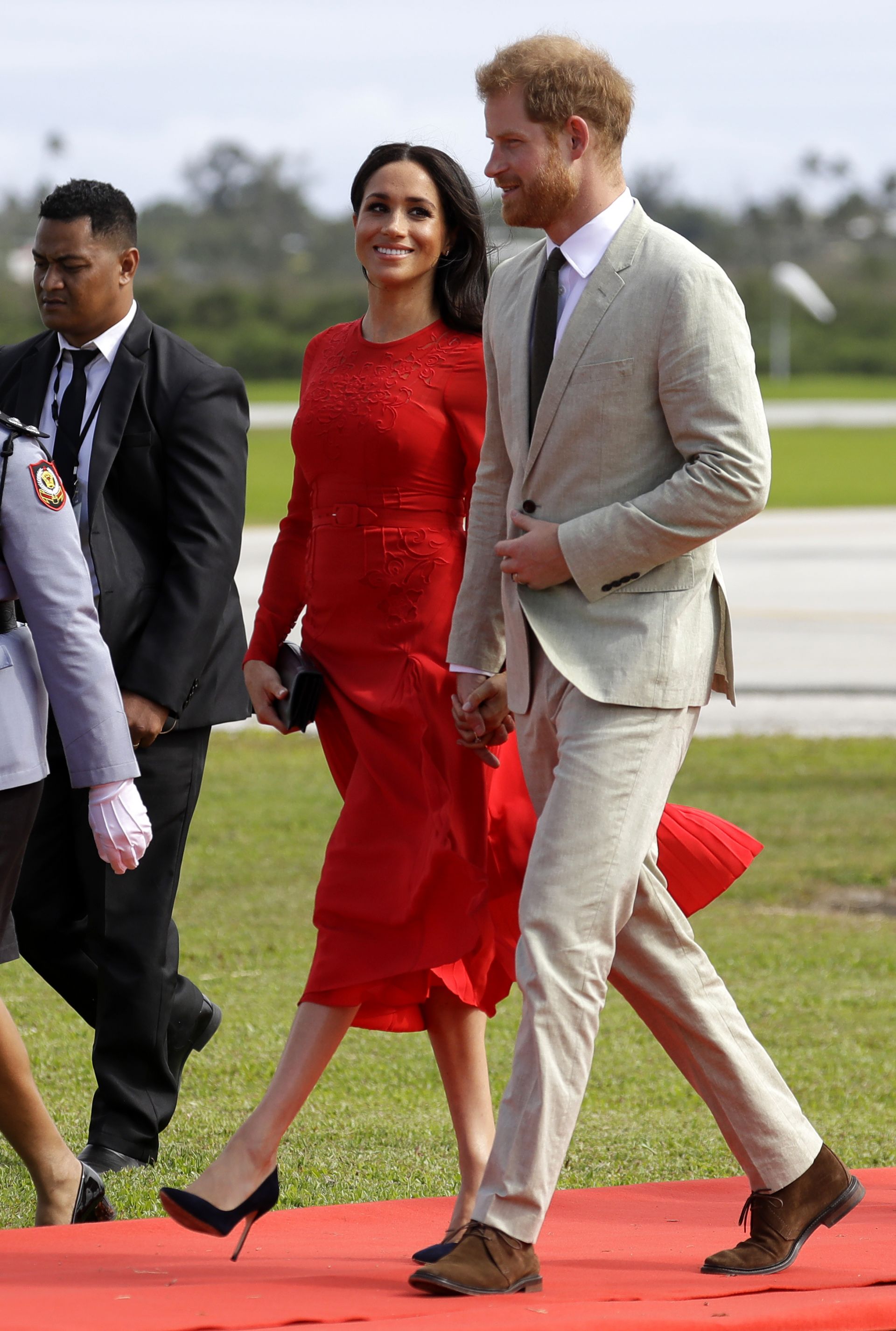 Принц Хари и Меган Маркъл пристигат в Тонга