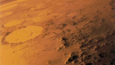 Обясниха загадъчното изчезване на метан в атмосферата на Марс