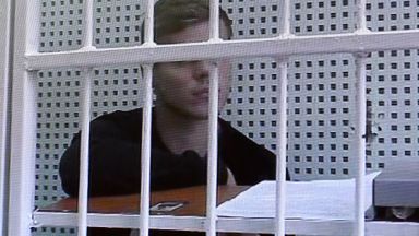 Съдът остави руските национали-биячи зад решетките след култово заседание