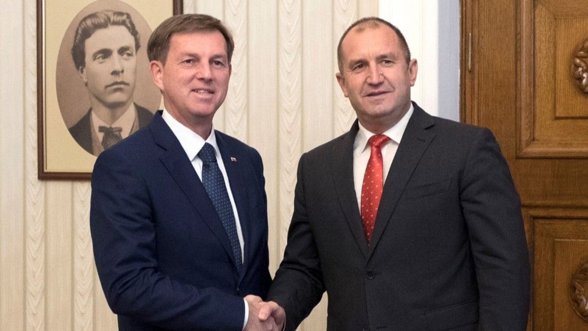 България и Словения са разположени от двете страни на Западните