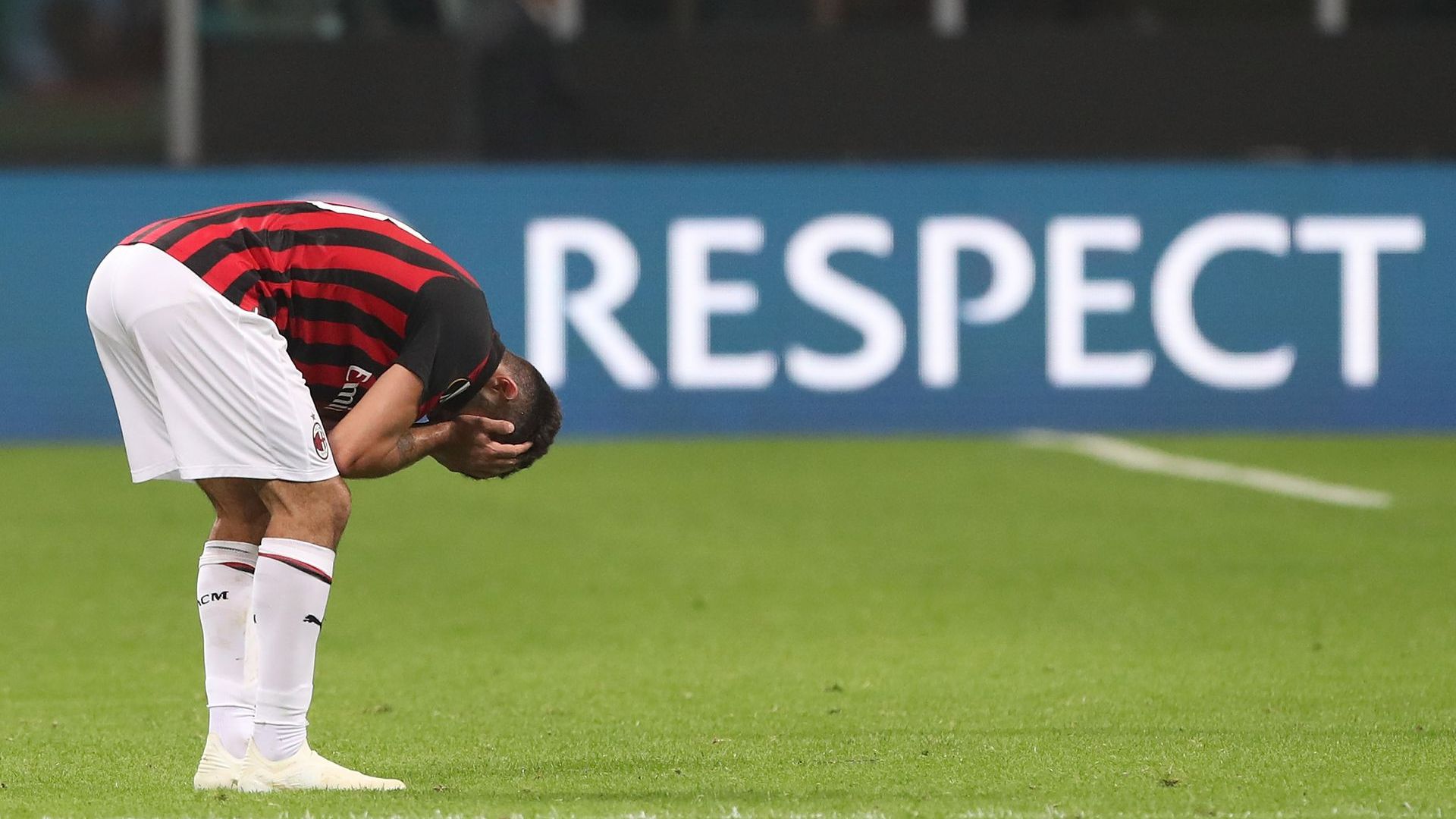Милан пред ново сериозно наказание от УЕФА