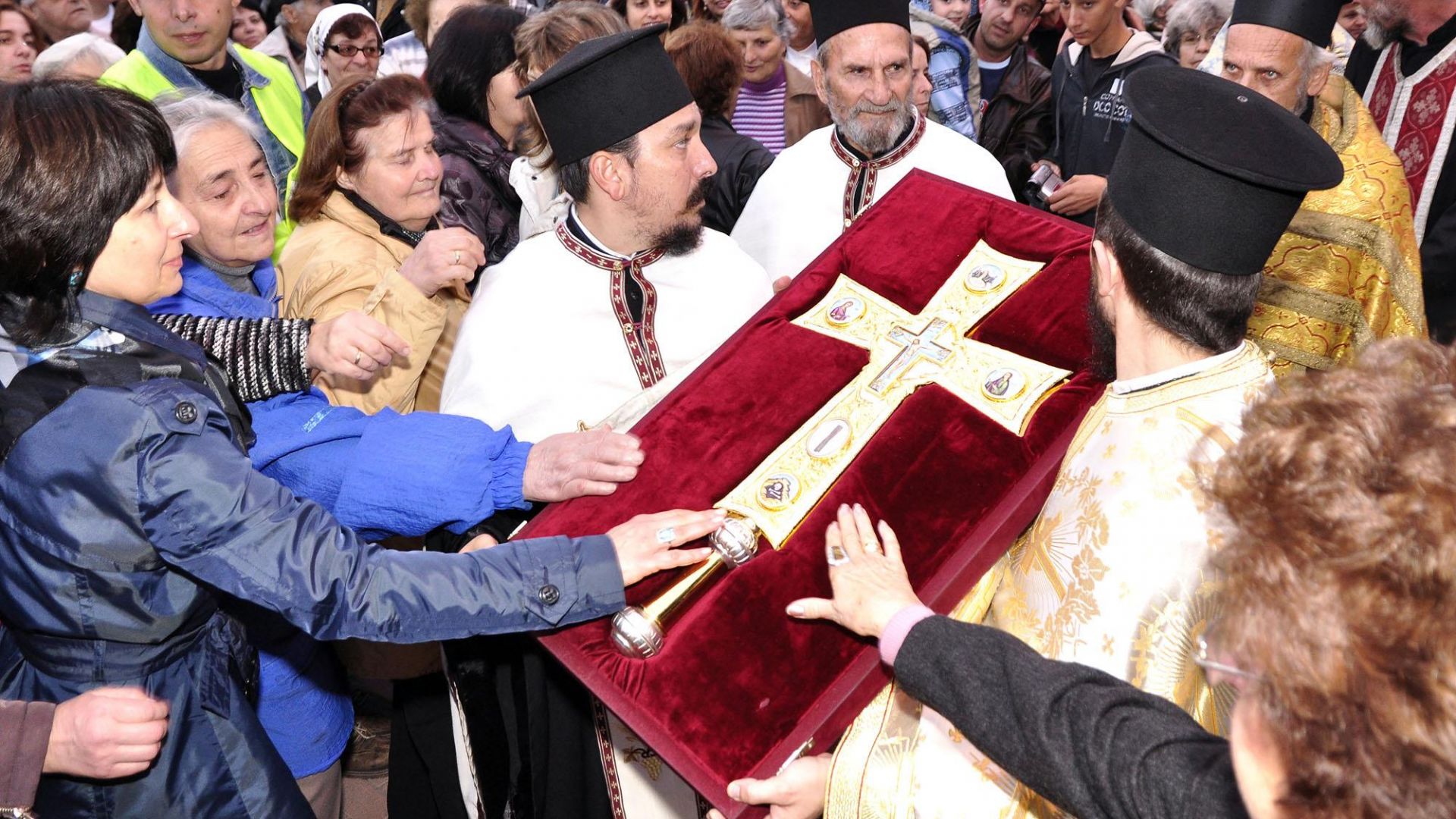 Българската православна църква почита днес паметта на Свети Великомъченик Димитрий