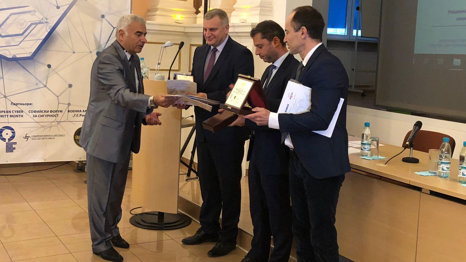 Крайно време е България също да има своя агенция за