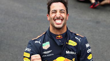 Всеобщият любимец Рикардо остава във Формула 1 и догодина