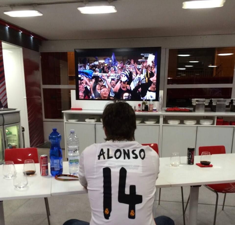 Двукратният шампион Фернандо Алонсо рядко изпуска шанс на любимия Реал (Мадрид)