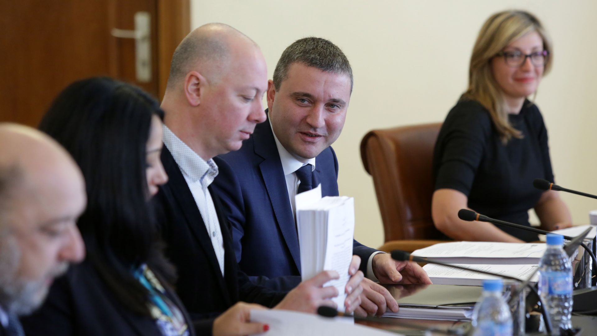 Правителството одобри трите бюджетни закона за следващата година закона