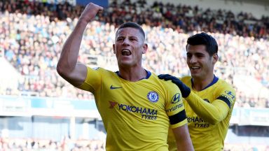 Челси с разгром, две дузпи спряха Арсенал в Южен Лондон