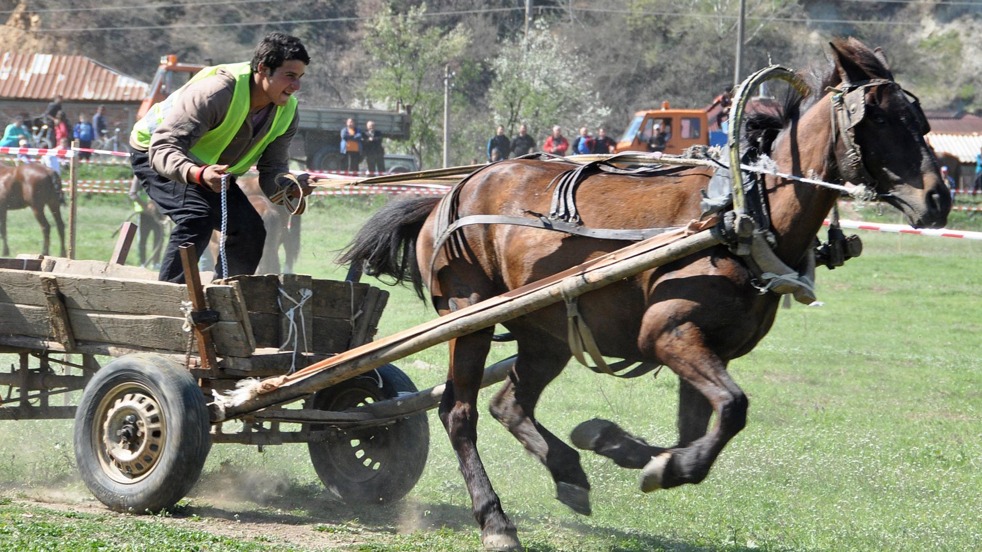 Полицай от Казанлък е пострадал при проверка по сигнал за