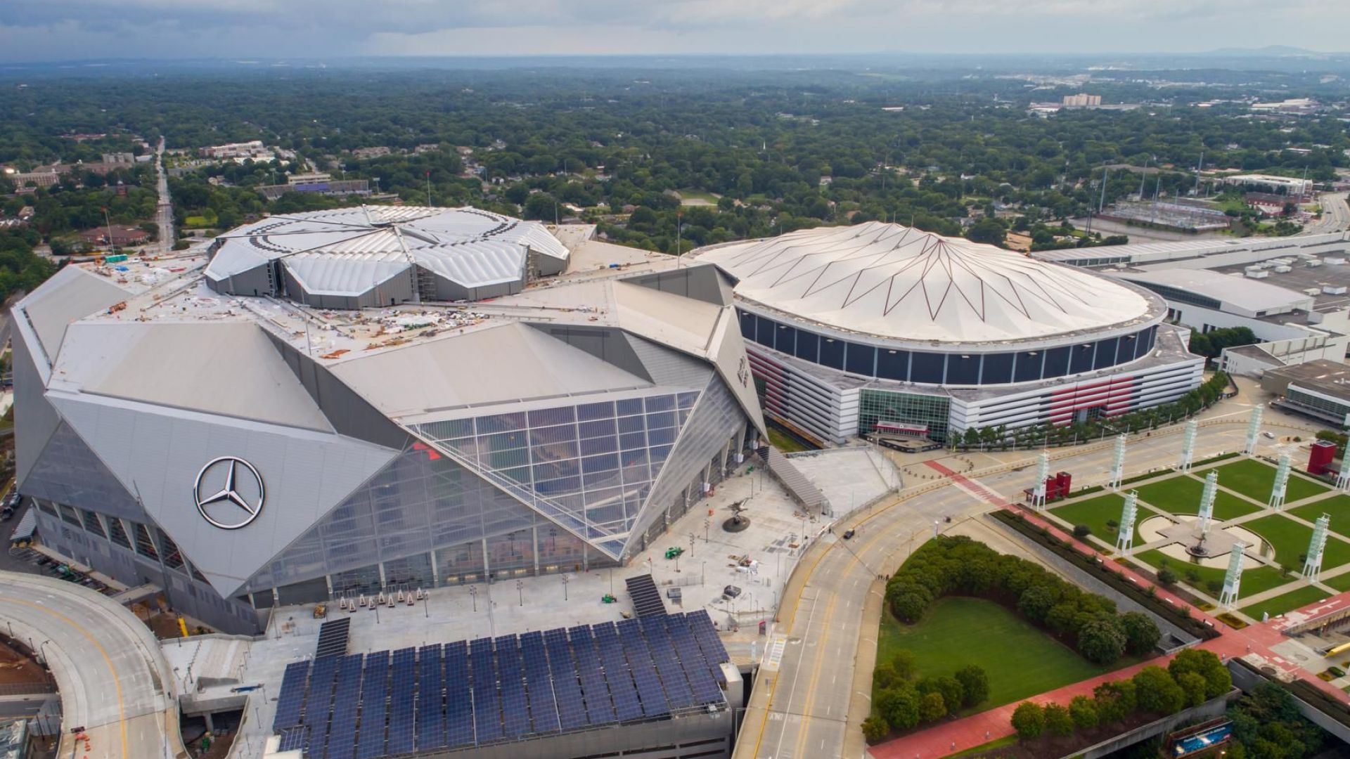 Американските власти разследват германската автомобилна група Mercedes Benz Според тях тя