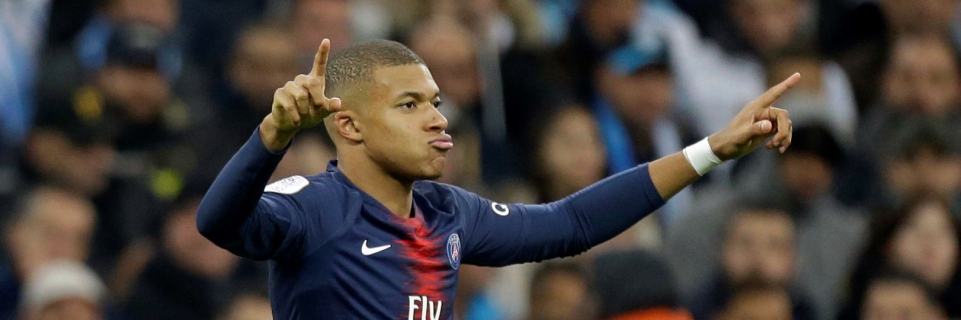 ПСЖ взе дербито и продължи без грешка