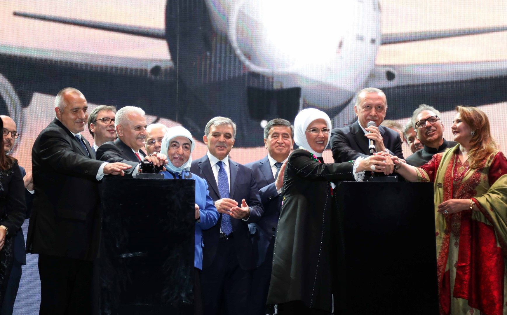 Ердоган открива новото летище в Истанбул