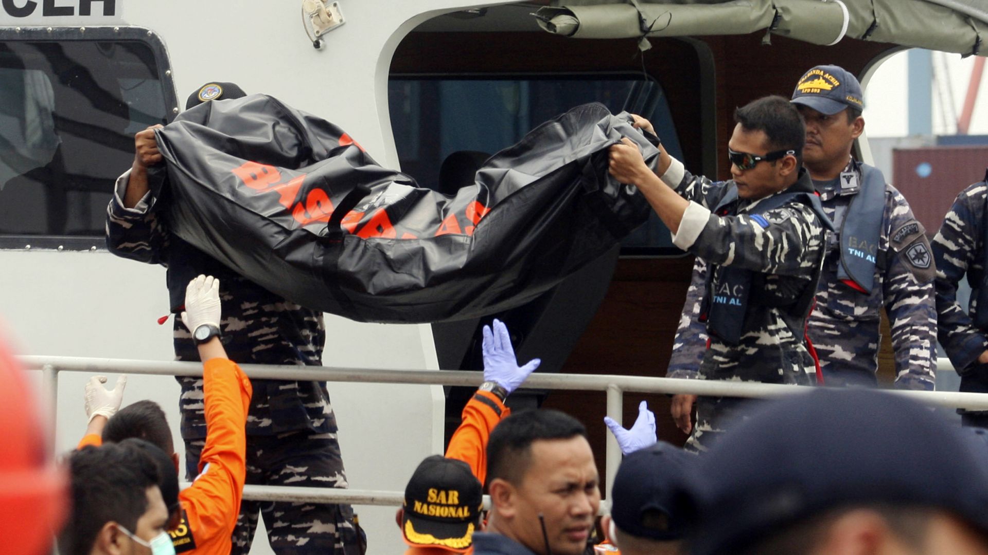 Катастрофиралият край Индонезия Боинг 737 на нискотарифната авиокомпания Лайън еър,