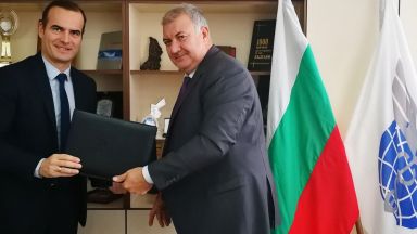 Агенция „Митници“ поднови меморандума с Филип Морис България