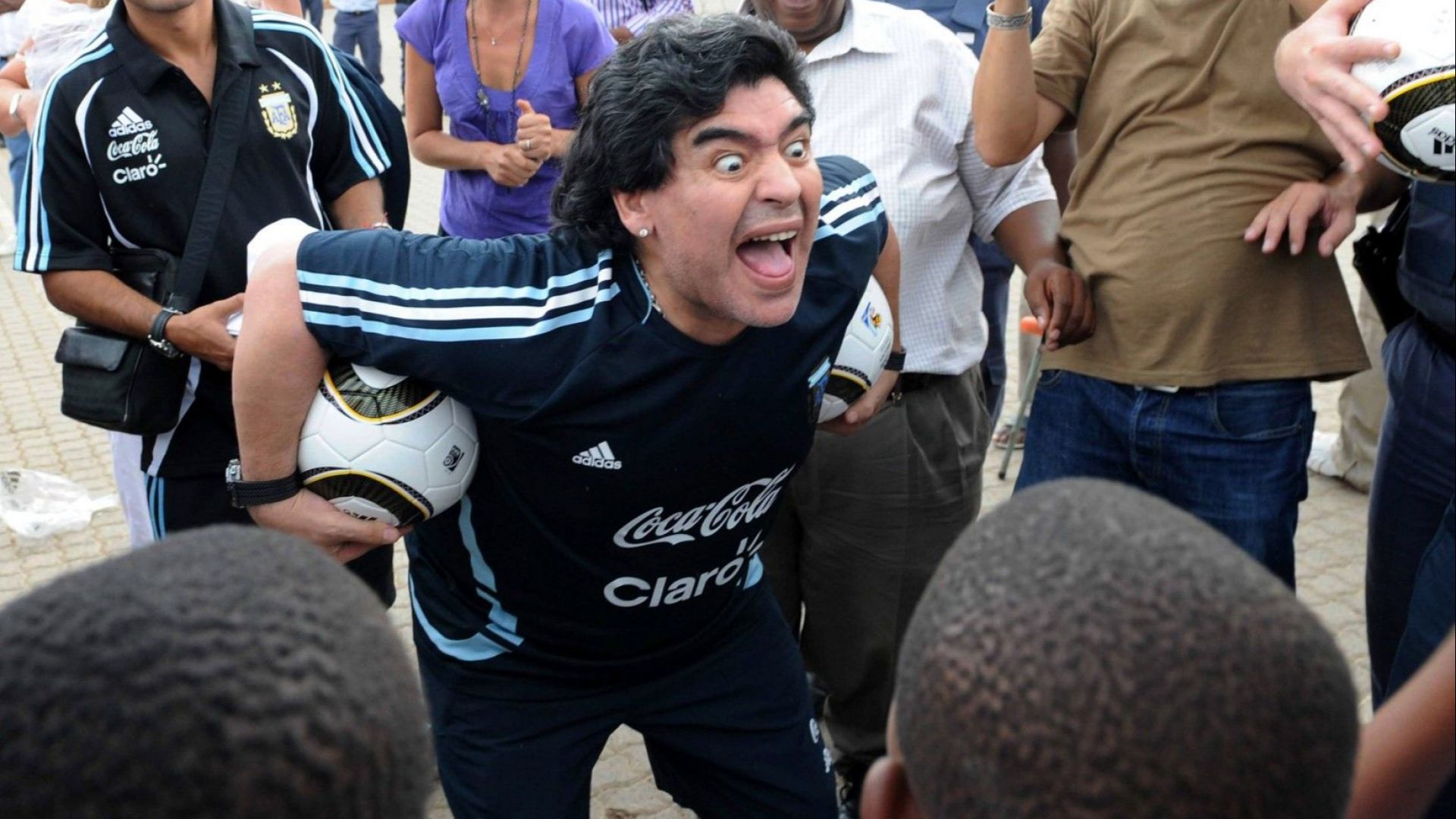 Марадона зове от Мексико: Дайте купата на Бока Хуниорс без игра 