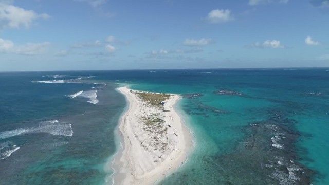 Кадри, заснети преди месеци, показват все още откритите части от източната част на малкия остров