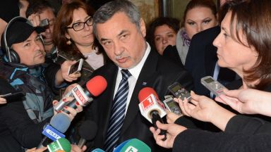 Кворум срещу оставка: Темата "Симеонов" превзе НС