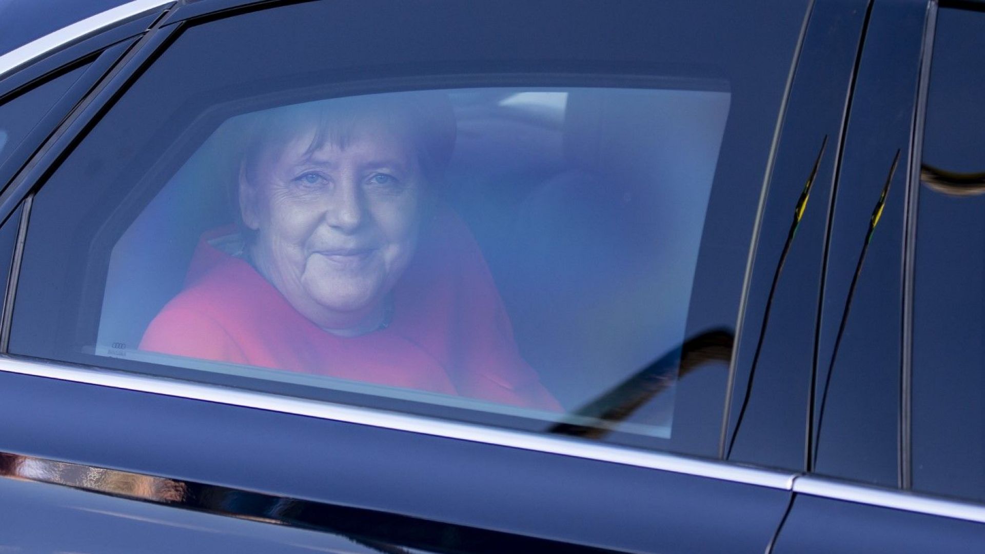 Ангела Меркел: От момичето на Хелмут Кол“ до лидер на Европа