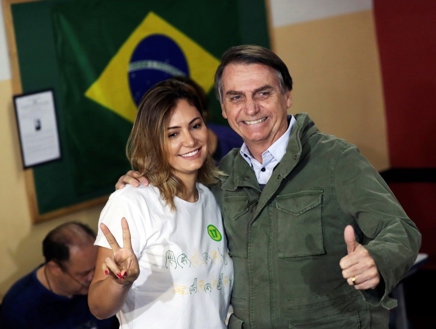 Мишел Болсонаро гласува заедно със съпруга си на изборите