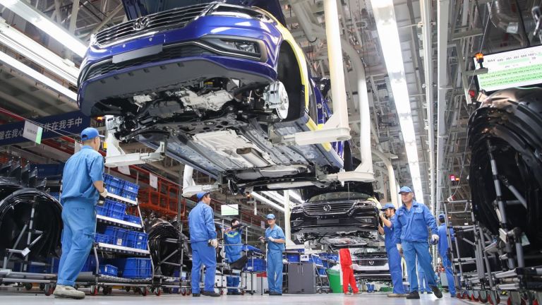 Volkswagen « chasse » ses travailleurs âgés pour réduire ses coûts Volkswagen « chasse » ses travailleurs âgés pour réduire ses coûts