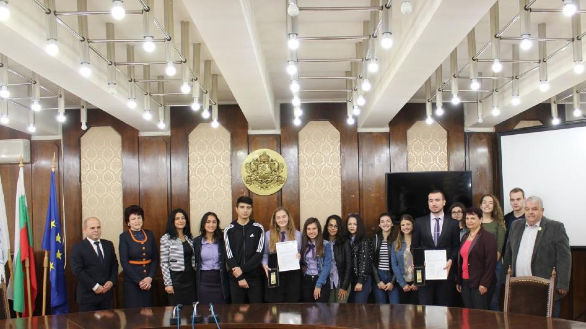 Двама ученици и студент са носители на наградата Русе 21 век
