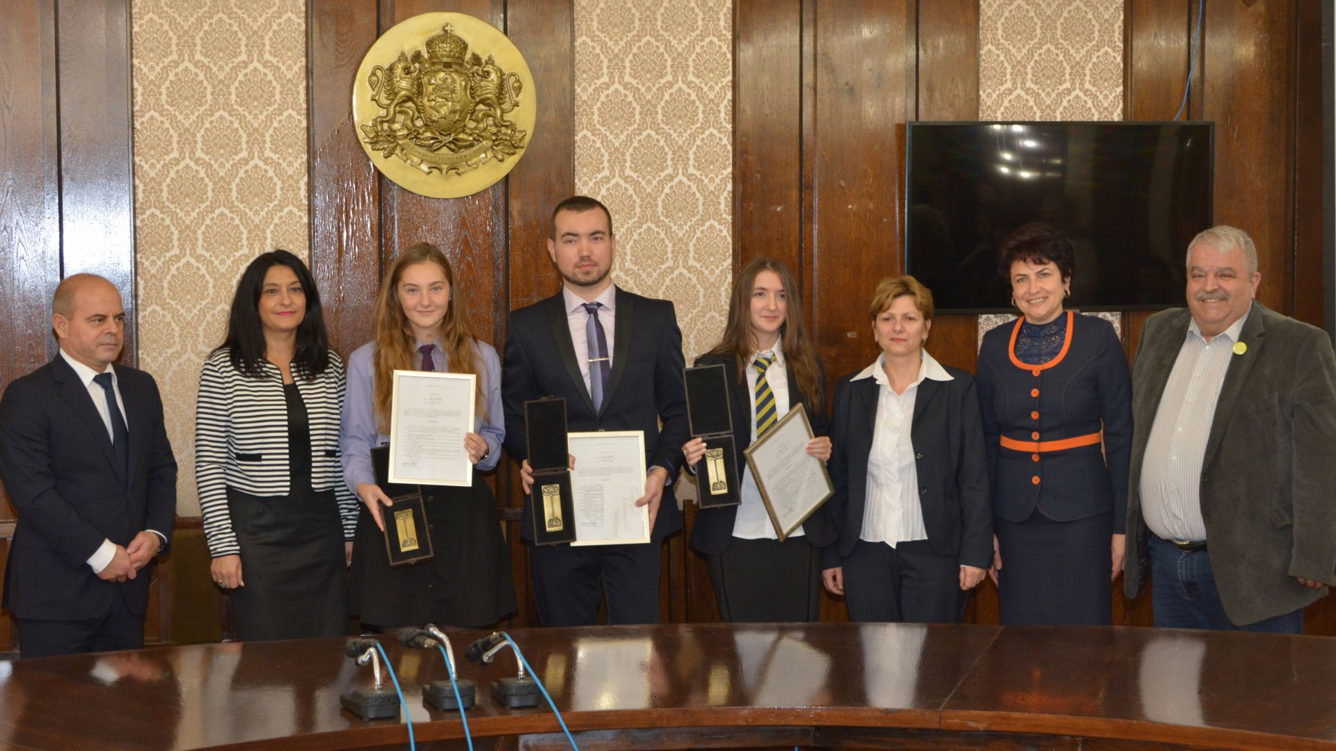 Двама ученици и студент са носители на наградата Русе 21 век