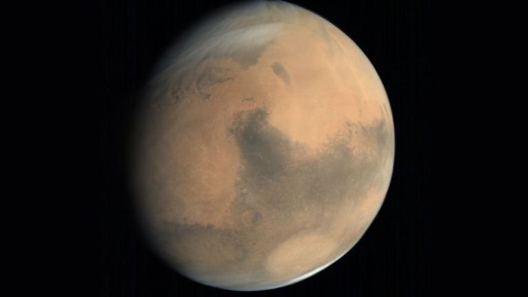 Вулкани, изригващи кал, може да са оформили релефа на Марс