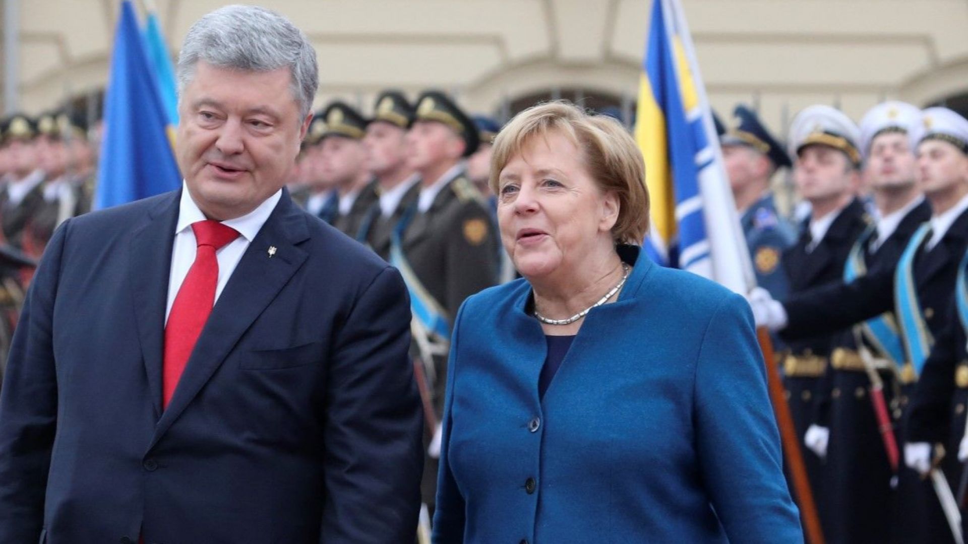 Украинският президент Петро Порошенко сравни включването в руския списък със
