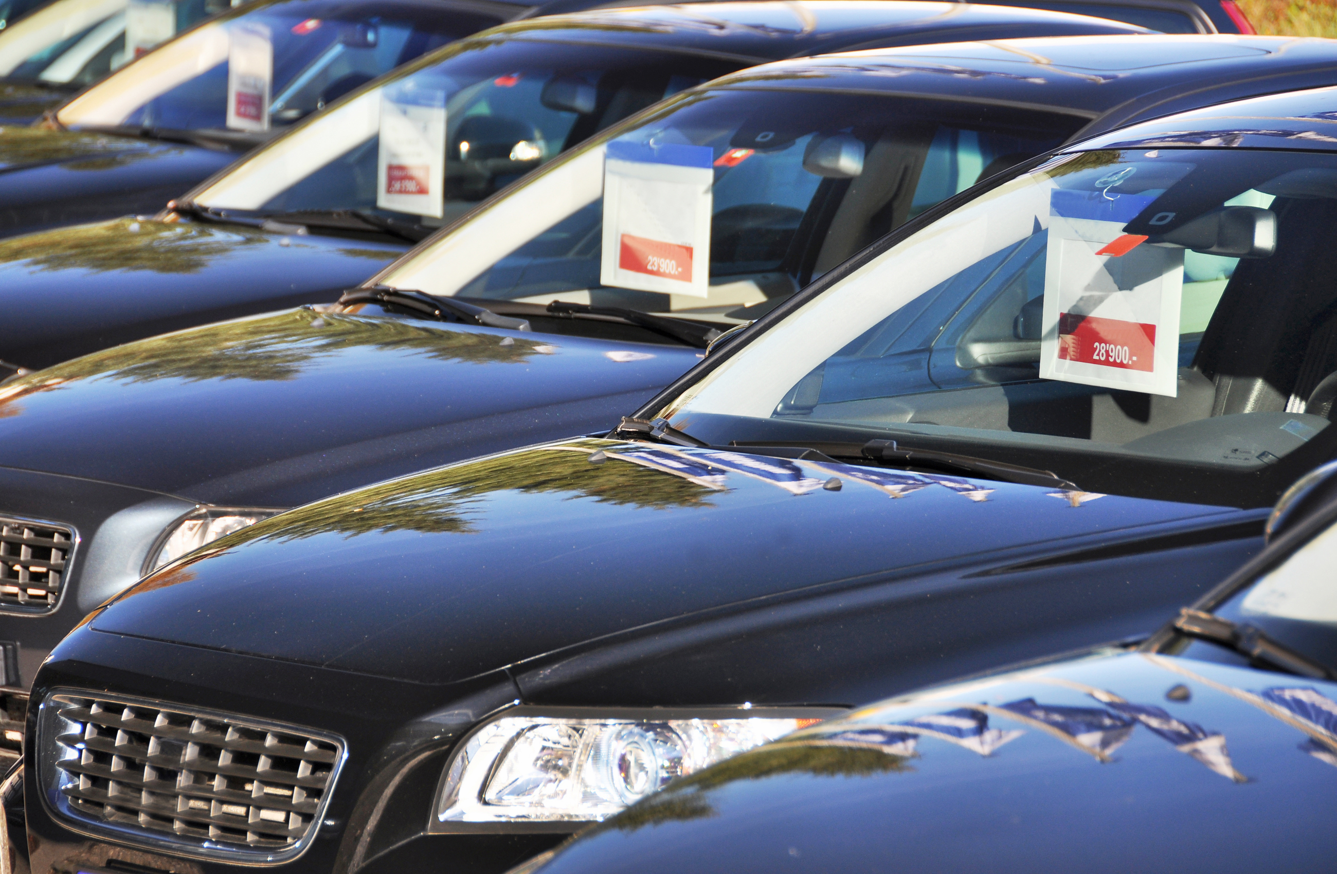 Защо продажбите на нови автомобили в ЕС намаляват?