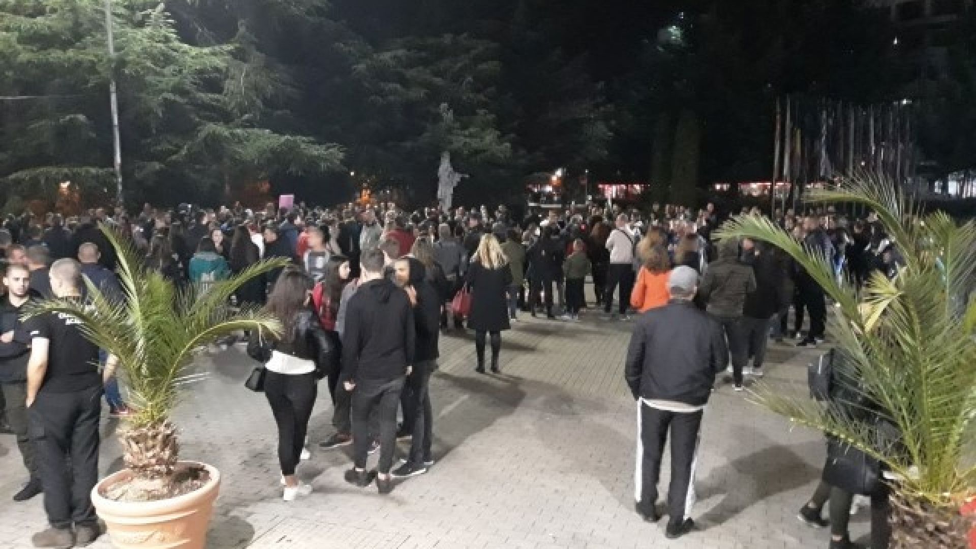 Жители на Казанлък протестираха срещу безконтролното движение на каруци по