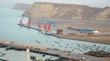 Китай помага на Пакистан да преодолее финансовата криза