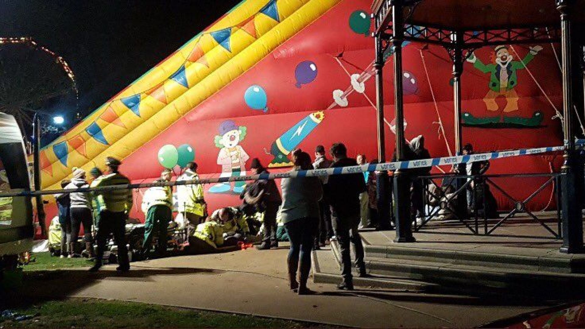 Осем деца пострадаха снощи при инцидент с надуваема пързалка на