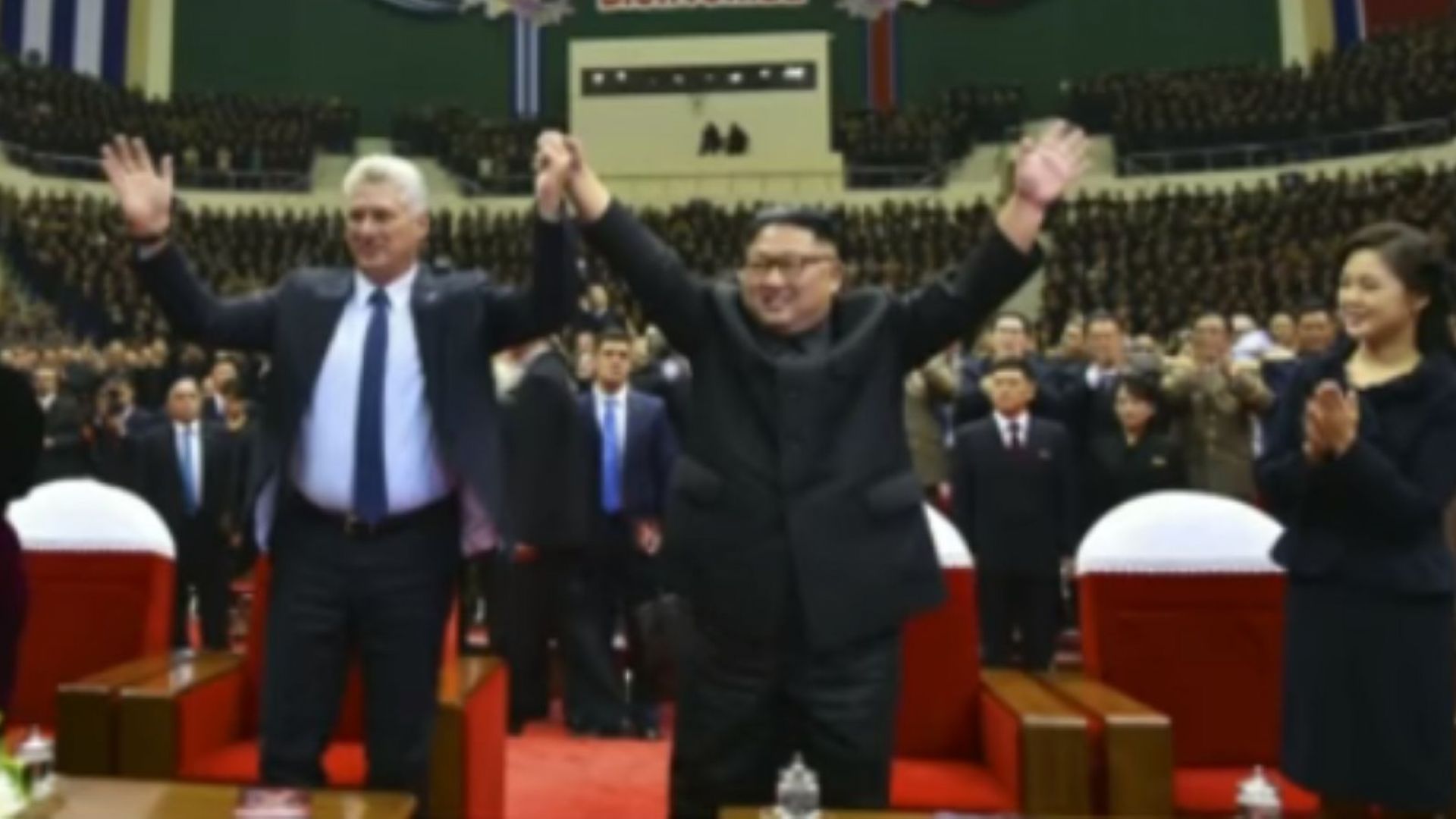 Севернокорейският лидер Ким Чен ун и кубинският президент Мигел Диас Канел се