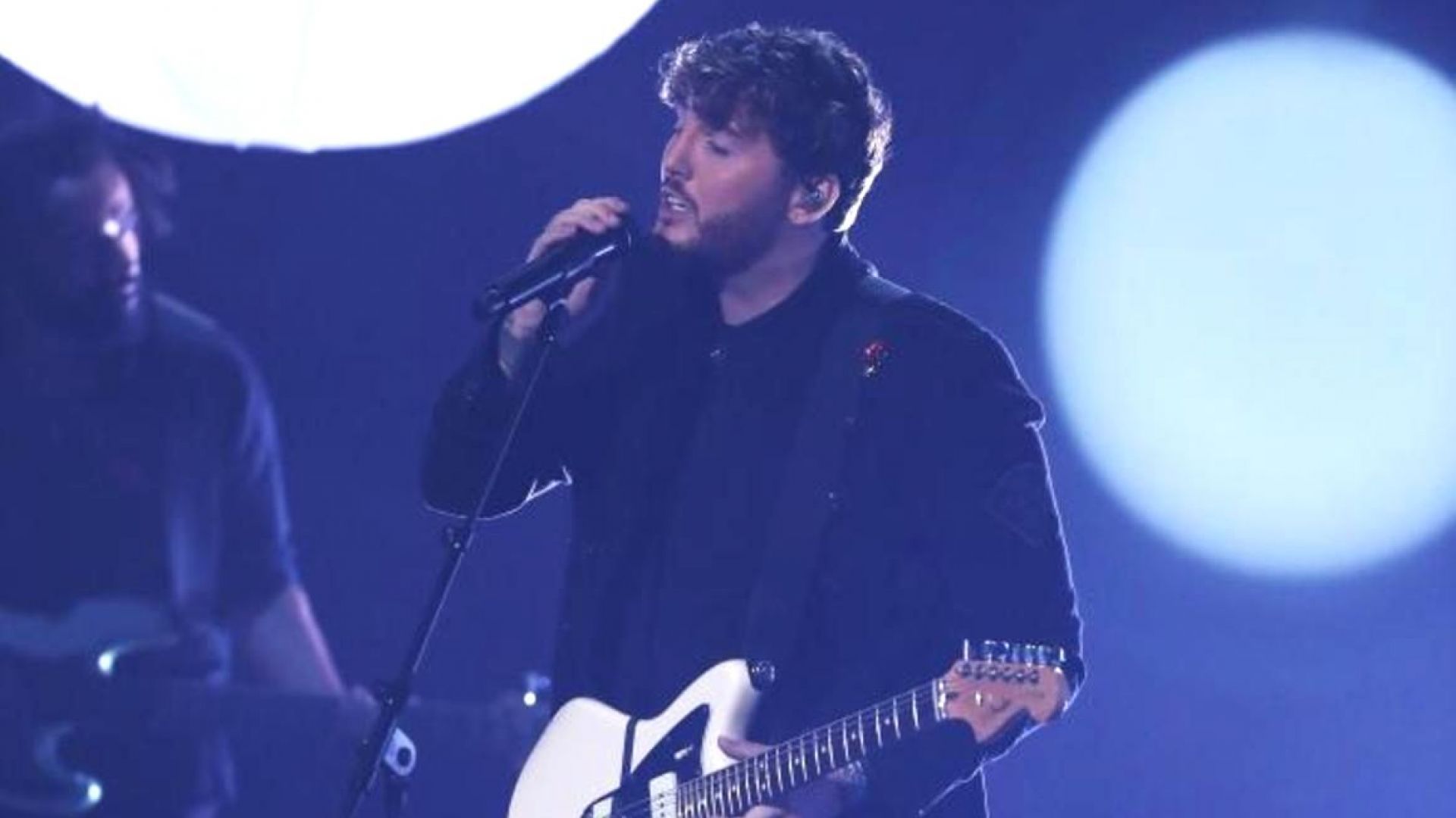 Джеймс Артър представи новия си сингъл в X Factor