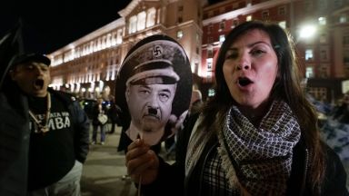 15-и ден протести: Автошествие блокира центъра на София