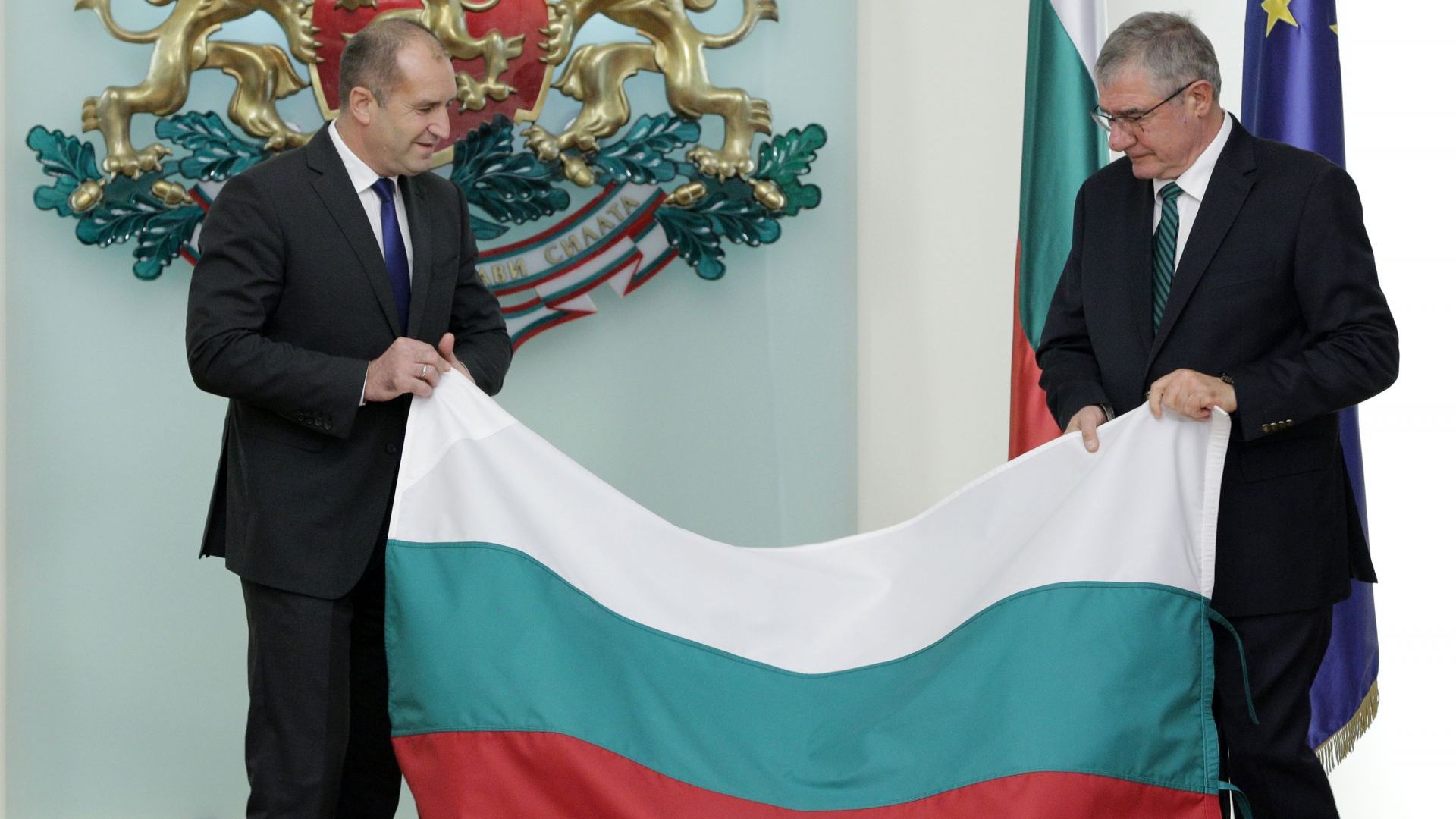 Държавният глава Румен Радев увери българските полярници че в лицето