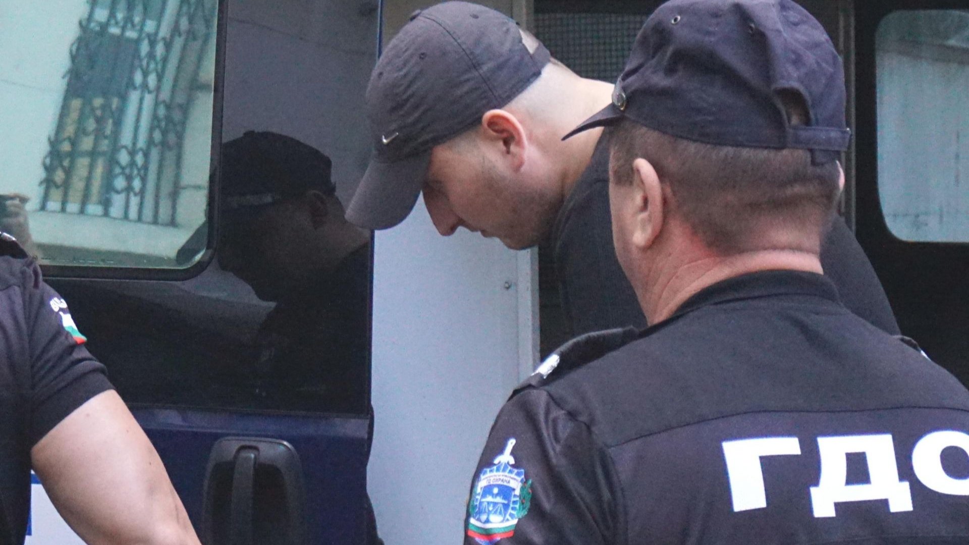 С обвинителен акт на Окръжната прокуратура на съд е предаден