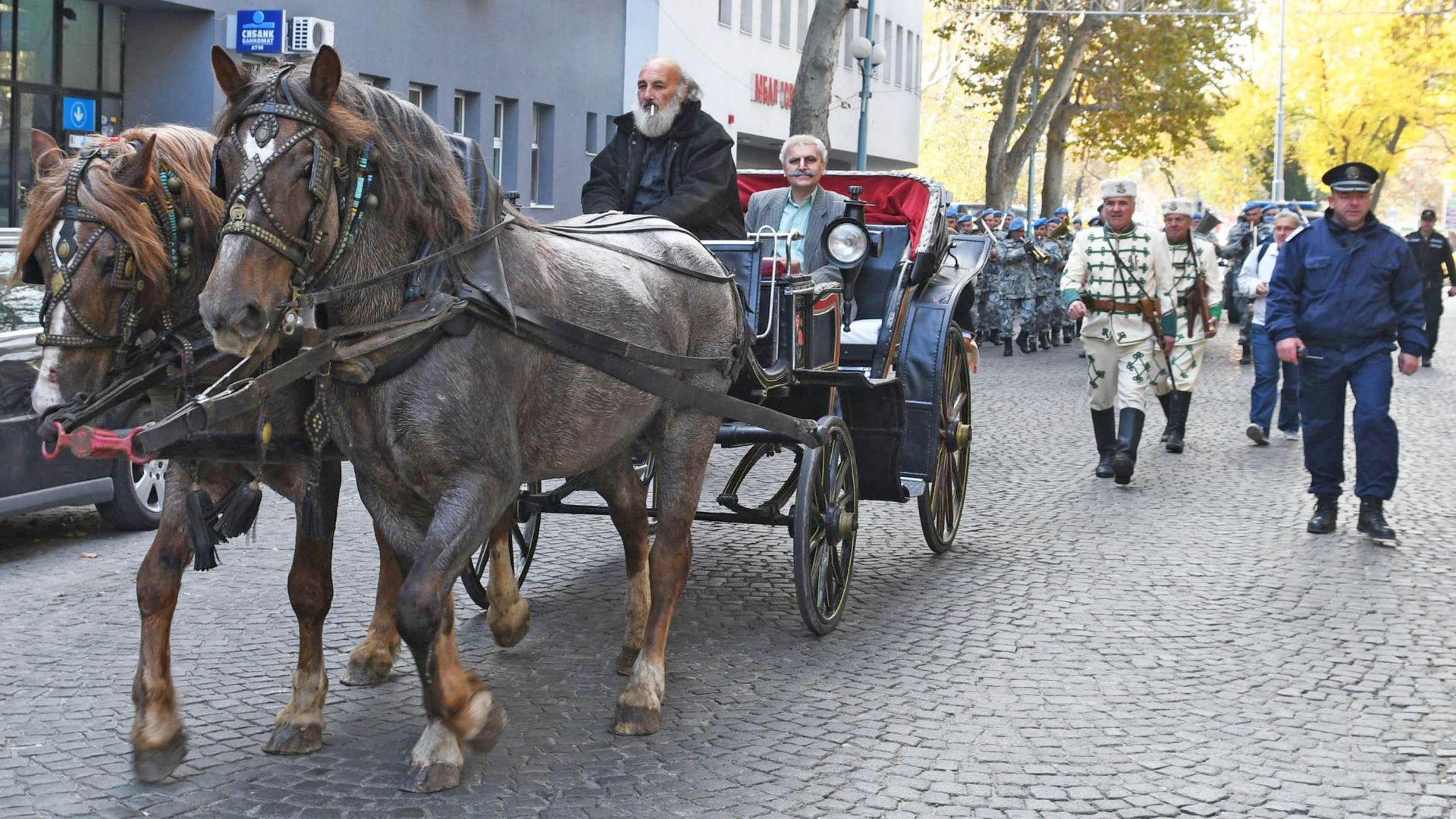 Възстановка пресъздаде посрещането на патриарха на българската литература Иван Вазов