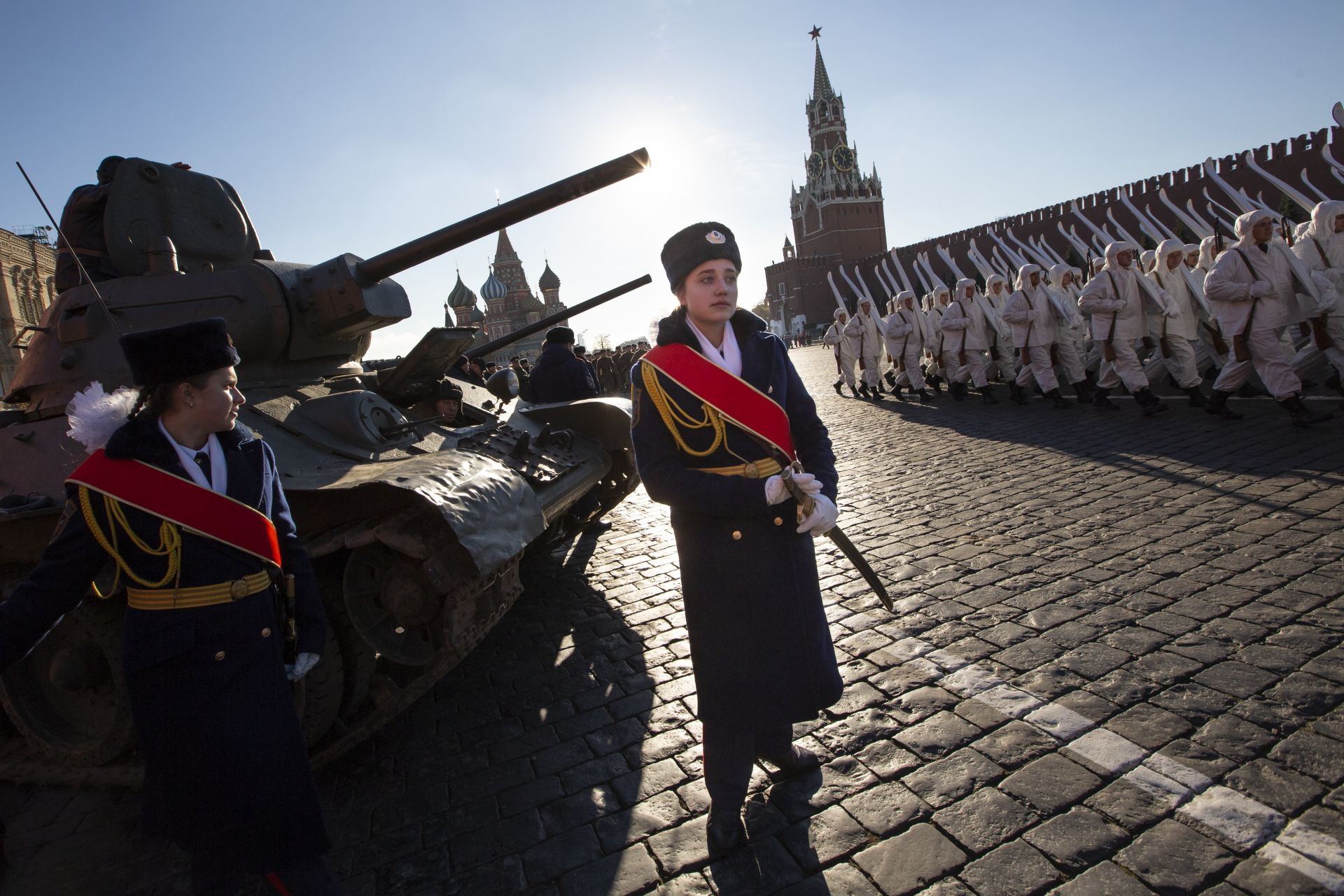 Възстановка на историческия парад от 1941 г. в Москва
